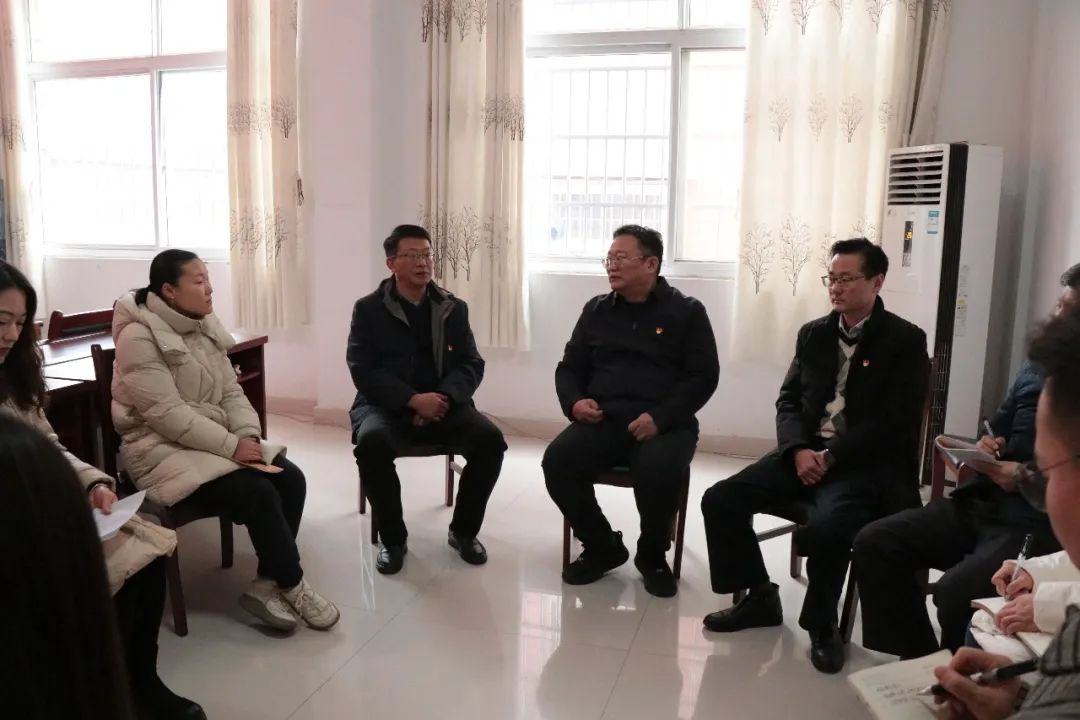 黨建動態(tài) | 華信建投集團黨委到平西路社區(qū)開展“五個一”服務(wù)