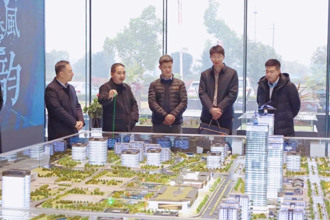 360數(shù)智化集團等企業(yè)組團參觀考察信陽中央活力區(qū) （CAZ）